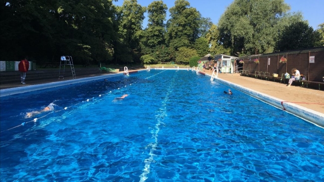 Swimming Pool Banner Image